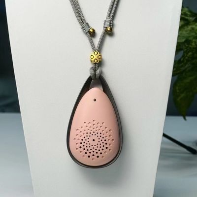 Noszony oczyszczacz powietrza z żywotnością baterii 21 godzin i zasięgiem 1 m3 Certyfikowany CE/FCC/RoHS