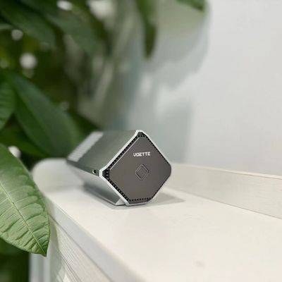 13-godzinny przenośny oczyszczacz powietrza samochodowy z baterią o pojemności 4800 mAh i masą netto 0,29 kg