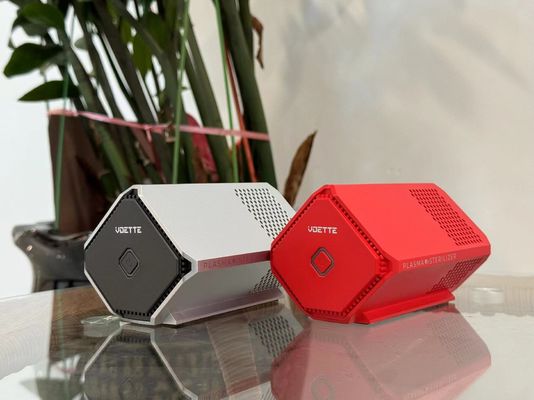 Mały oczyszczacz powietrza o powierzchni 3-10 m2 z akumulatorem o pojemności 4800 mAh i niskim poziomem hałasu 27 dB