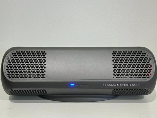 Szary urządzenie oczyszczające powietrze o niskim poziomie hałasu i konfigurowalnej baterii 6600 mAh