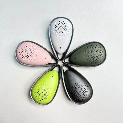 Różowy noszony oczyszczacz powietrza z 21-godzinnym żywotnością baterii i pojemnością baterii 850 MAh