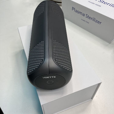 Przenośny sterylizator powietrza o zasięgu 30~100 metrów kwadratowych, 8 godzinach pracy i baterii 6600mAh dla świeżego i czystego powietrza